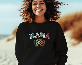 Personalized Mom Sweater with Year, Mom Pullover, Mom Sweatshirt, Expecting Mom Announcement, Mother's Day, Mother's Sweater, Best Mom