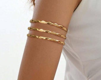 Gold Wavy Armlet, Three-Layer Upper Arm Cuff
