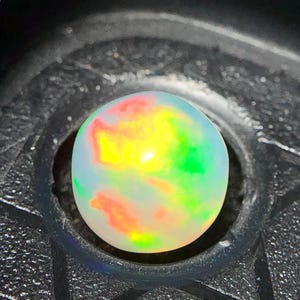 Opal Natural Ethiopian White Fire Opal 2.15 Ct Sphere 7.30MM Multi Color Flash Round Ball Loose Gemstone Jewelry Making Supply
