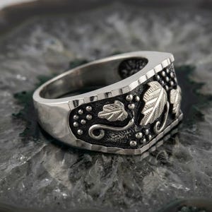 Wheeler Mfg Ring - Etsy
