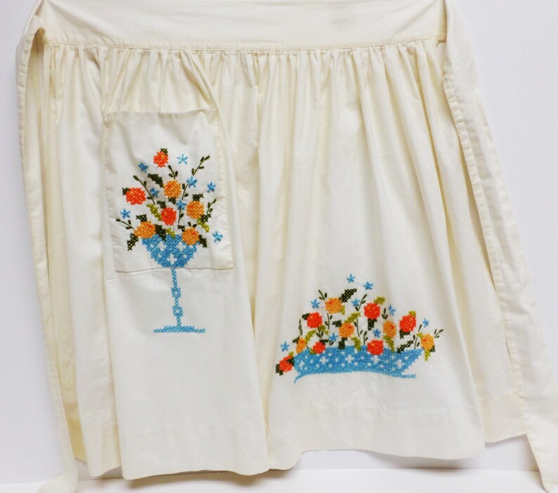 Apron Hand Embroidered Cross Stitch Vintage Free Shipping!