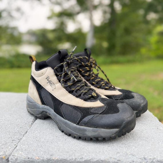 Vintage Vasque Hiking Shoes Size 9 – Black & Tan Suede Trail  display picture 1