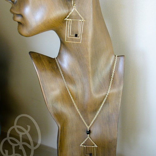 Black shops Onyx Box Necklace Earring Set
