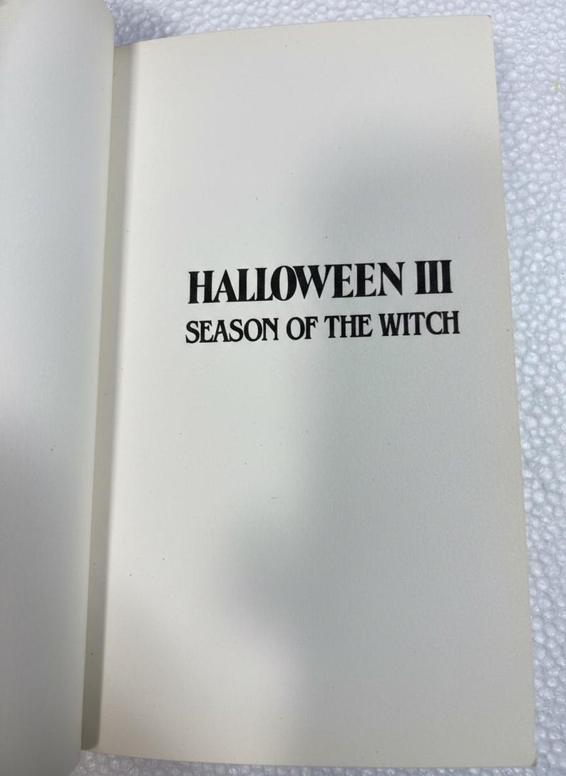 Halloween III: La temporada de la bruja, de Jack Martin | Edición de bolsillo | Novelización de película de terror imagen 2