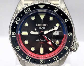 Vintage Seiko 5 Sports Automatir Date Indicator Black Dial Japan Made Men's Wrist Watch Free Shipping