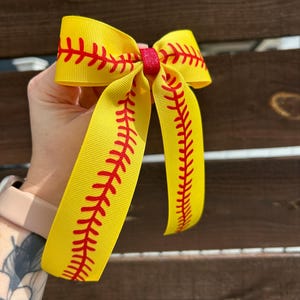 Softball Bow: Single Loops with Tails