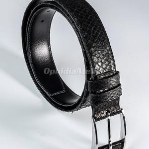 Cinturón clásico hecho a mano de piel de pitón / Cinturón de pitón negro - Cinturón para hombre y mujer