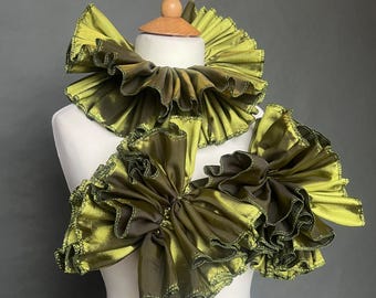 Ensemble d'accessoires de costume de cirque vert tafetta, poignets et col, victorien, tenue de festival