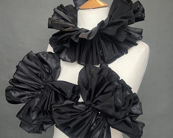 Ensemble d'accessoires de costume de cirque noir tafetta, poignets et col, victorien, tenue de festival