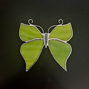 Bright Green Butterfly Suncatcher, Stained Glass, Decorative Glass Butterflies, Handmade image 3