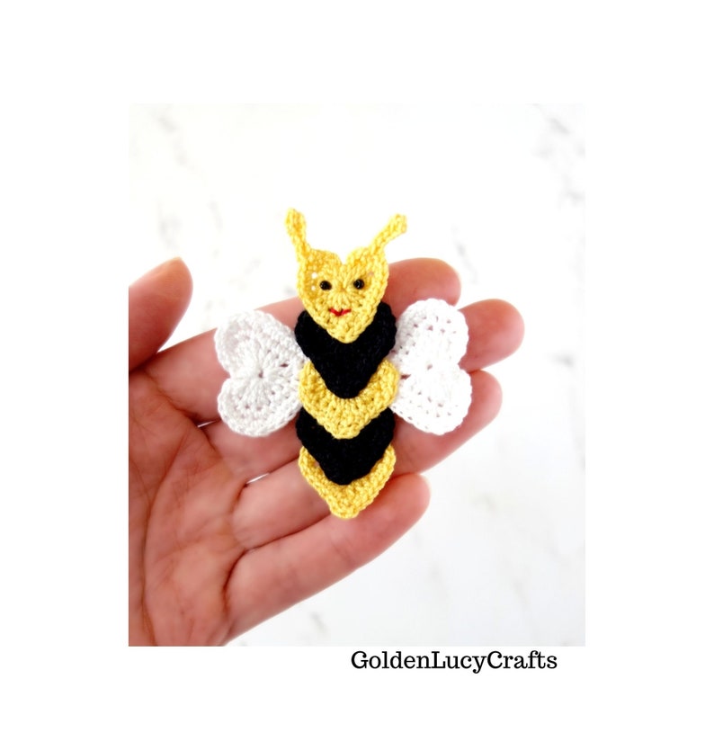 CROCHET PATTERN Bee Applique, Heart Bee, Motif, Embellishment, Valentine's Day image 3