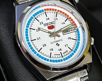 Refurbished Seiko 5 automatic watch white dial day date window working order