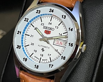 Seiko 5 Automatic watch white dial day date window Foax leather strap