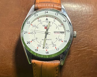 Refurbished Seiko 5 Automatic Watch | white Dial Day Date | Leather Strap Men's Field Watch