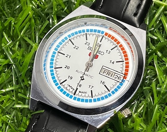 refurbished Seiko 5 automatic watch Black dial date indicator working order