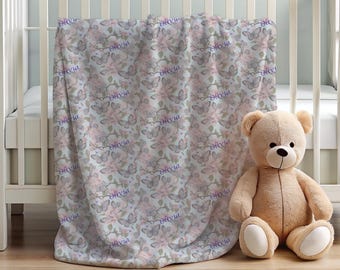 Manta personalizada con nombre de niña • Suave forro polar floral • Decoración personalizada para habitación infantil • Manta acogedora para niños
