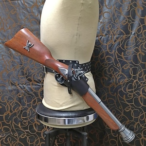 Blunderbuss leather belt holster, perfect for your pirate costume! Multiple belt loop's size available! Design for Denix 1094G. Cosplay.