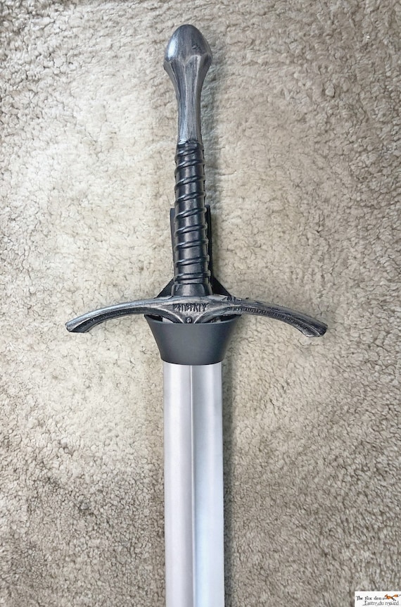 Universal ring holder for: axes maces swords daggers or anything that fits!