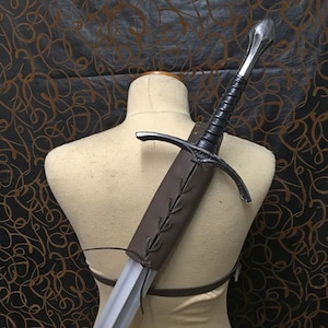 Leather back scabbard for latex sword for reenactment, high quality. Perfect for LARP or cosplay.