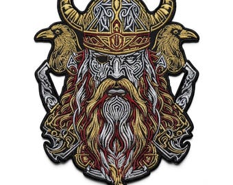 Broderad lapp med vikingaskalle, nordisk krigare och korpdesign (13 tum)