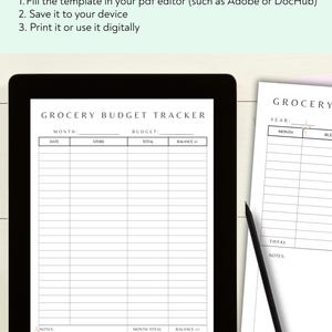 K&ouml;nnte beinhalten: Ein digitaler Haushaltsplaner f&uuml;r Lebensmittel auf einem Tablet, mit einer gedruckten Version und einem schwarzen Bleistift. Der Text "FILLABLE PDF" und Anweisungen stehen oben. Der Tracker enth&auml;lt Felder f&uuml;r Datum, Gesch&auml;ft, Gesamtbetrag und Saldo.