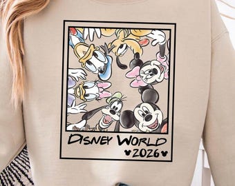Disney World 2026 PNG | Selfie com Mickey e seus amigos, Viagem de férias em família, Moldura Polaroid retrô, Grupo Fab 6, Design para sublimação
