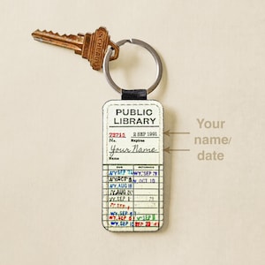 Llavero personalizado con tarjeta de préstamo de biblioteca, llavero vintage con fecha de devolución, regalo para amantes de los libros.