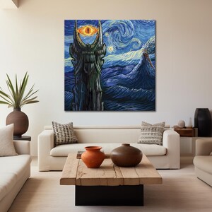 Puede incluir: Una gran impresi&oacute;n en lienzo que representa una escena de El Se&ntilde;or de los Anillos, al estilo de "La noche estrellada" de Van Gogh. La obra presenta una torre oscura con un ojo, un volc&aacute;n y cielos arremolinados azules y amarillos.