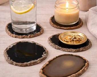 Juego de posavasos de ágata negra y neutra – Posavasos de piedra natural con bordes sin rematar – Decoración bohemia para mesa de centro