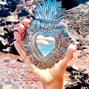 Espejo mediano de plata Lata - Sagrado Corazón, Arte Popular Mexicano, Milagro, Exvoto, Decoración de hojalata