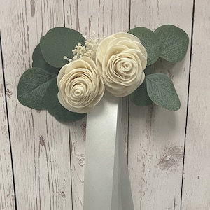 Lot of 4 Pew decoration, Aisle decor, Chair aisle flower, Eucalyptus wedding decor, Chair swag, Sola flowers, Ivory, Boho, Rustic