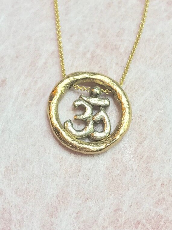 Om Circle Of Life Rustic Necklace Pendant In Yellow Gold Recycled 14k White Aum Hippie - Om Gold Pendant Necklace Om Circle Of Life Rustic Necklace Pendant In Yellow Gold Recycled 14k White Aum Hippie - Om Gold Pendant Necklace