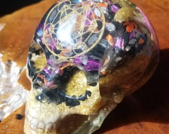 Calavera de Orgón con 4 Capas de Resplandor, Pan de Oro de 23k, Cubo de Metatrón, Flor de la Vida, Labradorita, Piedra Lunar y Más!!!