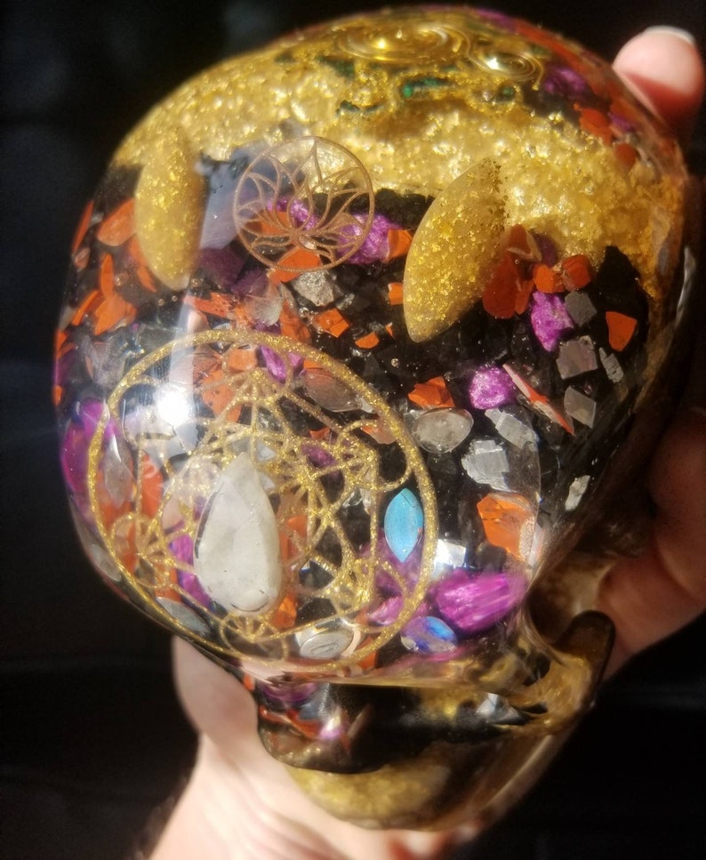 Orgone Skull with 4 Layers of Glow, 23k Gold leaf, Metatron Cube, Flower of Life, Labradorite, Moonstone and More image 6