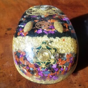 Orgone Skull with 4 Layers of Glow, 23k Gold leaf, Metatron Cube, Flower of Life, Labradorite, Moonstone and More image 4