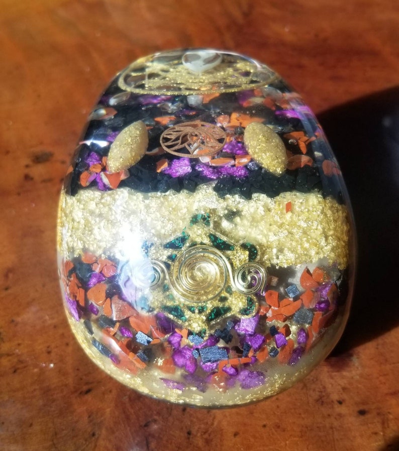 Orgone Skull with 4 Layers of Glow, 23k Gold leaf, Metatron Cube, Flower of Life, Labradorite, Moonstone and More image 4