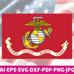 Może przedstawiać: Czerwone tło z emblematem Korpusu Piechoty Morskiej Stanów Zjednoczonych. Emblemat przedstawia złotego orła, globus, kotwicę i transparent z napisem "United States Marine Corps". Tekst "Semper Fidelis" znajduje się nad orłem. Na dole obrazu znajduje się tekst "AI-EPS-SVG-DXF-PDF-PNG-JPG."