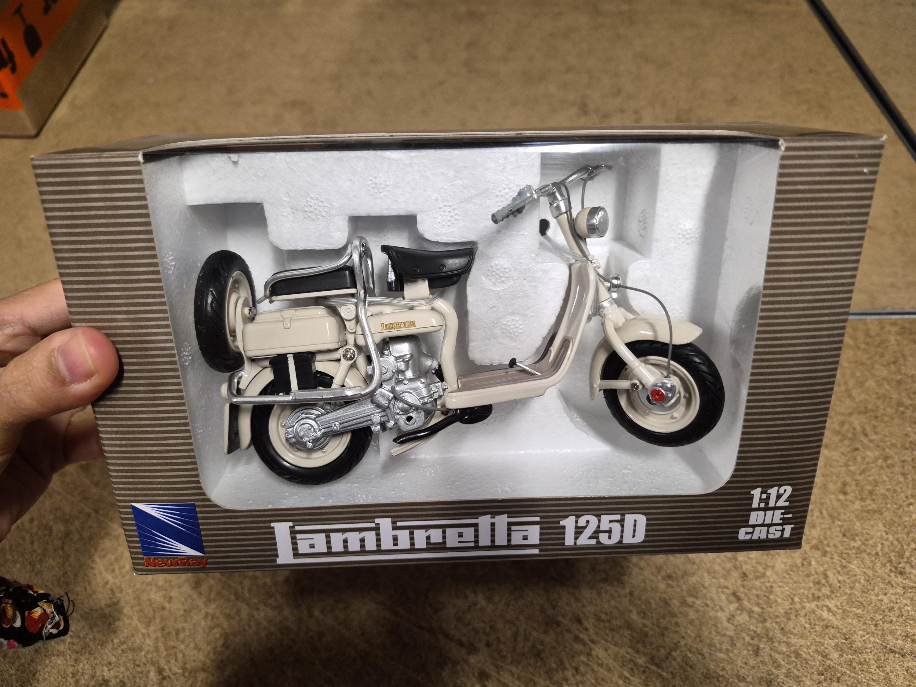 Set Di Motociclette In Miniatura 1:64 Per Bambini - Kinder Surprise (Plastica, Modellini Sorpresa)