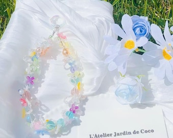 Colgante para teléfono con cuentas de flores en tonos pastel, cordón de cristal, accesorio Fairycore hecho a mano