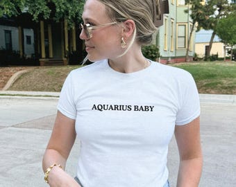 Koszulka damska Aquarius Baby – koszulka z grafiką zodiaku, zabawna koszulka z astrologią dla niej, prezent na sezon Wodnika, koszulka z grafiką horoskopu