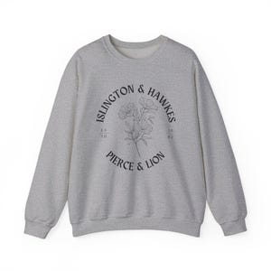 Emma M Lion Crewneck Sweatshirt Gift, Islington Hawkes Pierce Lion, Book Lover Merch, Unselected Journals of Emma M Lion, Literary Sweater zdjęcie 3