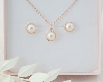 Rose Gold Pearl Necklace & Earring Set, Bridesmaid Gifts, Bridal Jewellery Set, Bridesmaid Jewellery, Pearl Necklace, Pearl Stud Earrings,