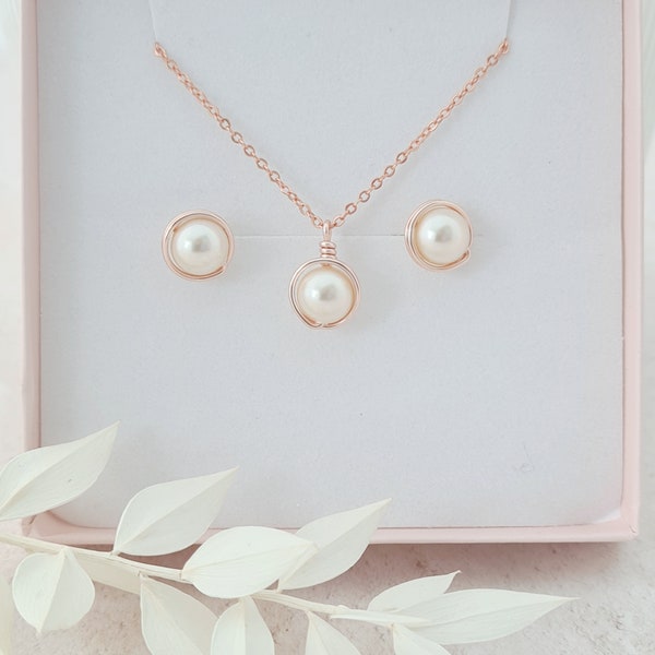 Rose Gold Pearl Necklace & Earring Set, Bridesmaid Gifts, Bridal Jewellery Set, Bridesmaid Jewellery, Pearl Necklace, Pearl Stud Earrings,