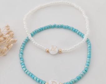 Pulsera de cuentas con inicial personalizada, pulsera personalizada para niña de las flores, pulsera de cuentas para dama de honor, inicial de nácar, pulsera delicada con nombre,