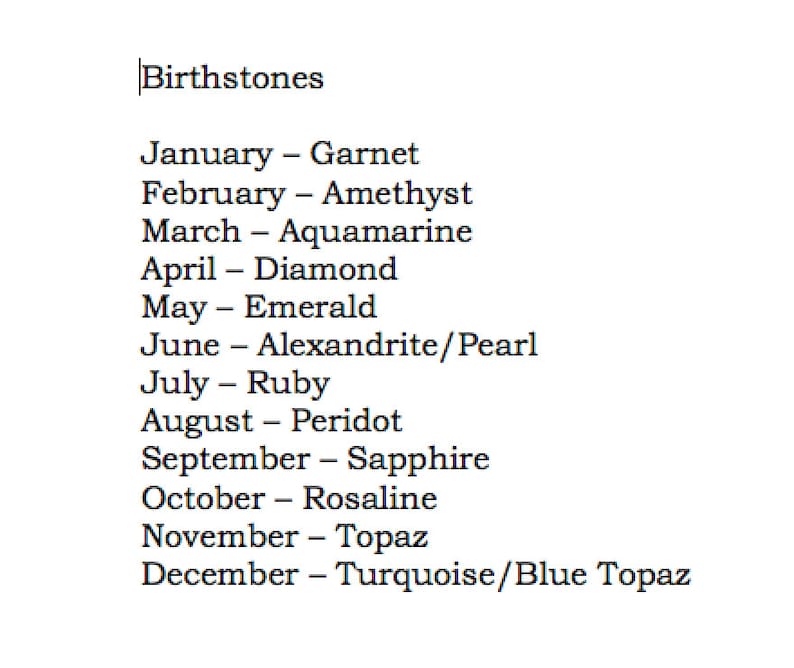 Puede incluir: Una lista de piedras de nacimiento por mes, presentada en un formato claro y legible. El texto incluye los meses del a&ntilde;o y sus piedras de nacimiento correspondientes, como granate para enero y amatista para febrero.