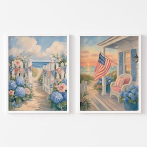 Pode incluir: Duas impressões em aquarela emolduradas. Uma retrata uma cerca branca adornada com bandeirolas da bandeira americana, levando a um caminho de praia, cercado por hortênsias azuis e rosas cor-de-rosa. A outra mostra uma casa com uma bandeira americana, uma varanda e um pôr do sol.