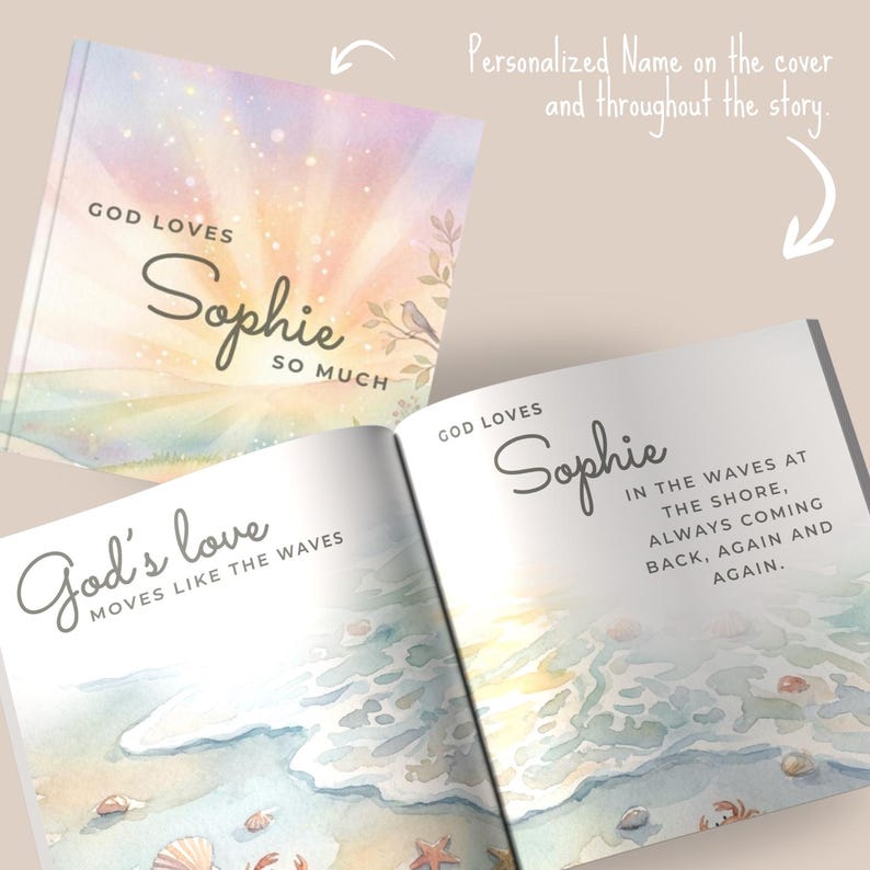 Puede incluir: Un libro infantil personalizado titulado "Dios ama tanto a Sophie." La portada presenta un dise&ntilde;o de acuarela pastel con el nombre "Sophie" en escritura cursiva. El libro abierto revela ilustraciones de acuarela y texto sobre el amor de Dios.
