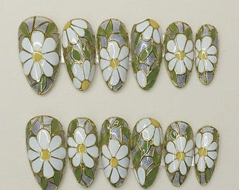 White Daisy Press On Nails | Gold Outline Floral Nails | Vintage Stained Glass Green Handmade Nails