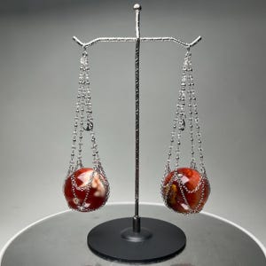 Swing Silver Balance Scale Crystal Sphere Holder – Elegant Dual Orb Display