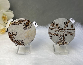 Picture Jasper Plate with Landscape Pattern – Pink, Red & Beige Tones Stone Art on Stand